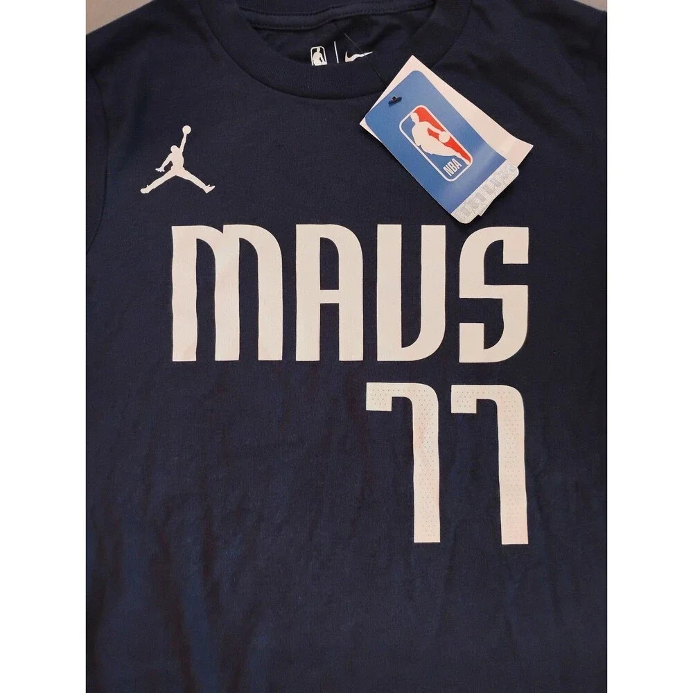 Youth Nike Dallas Mavericks Doncic Short Sleeve Crewneck Shirt Navy Medium 10/12